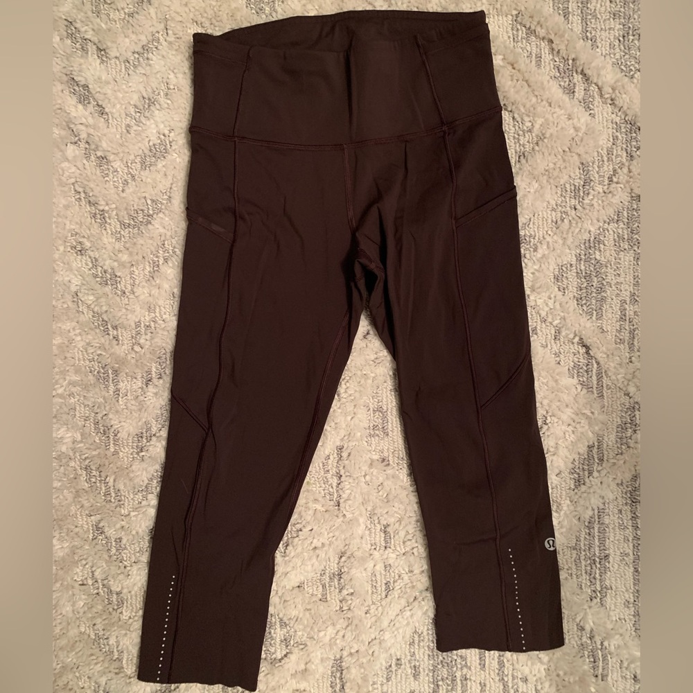 COPY - Lululemon capris!